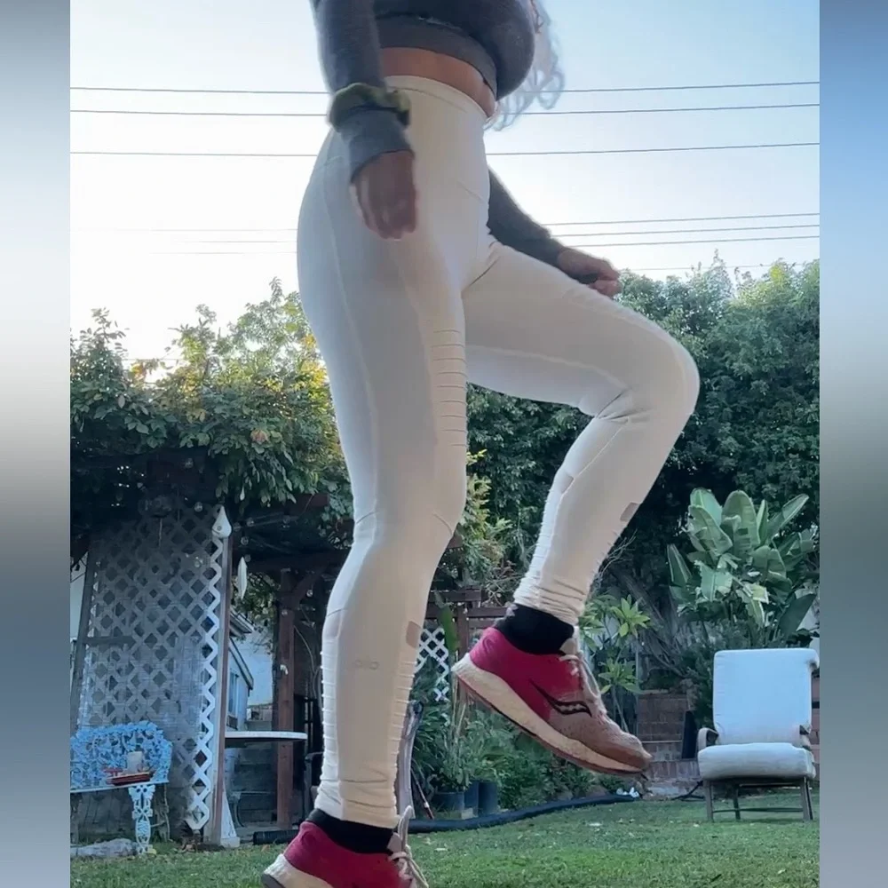 Alo Yoga White Moto Mesh Leggings Women's Size Small  EUC‎
